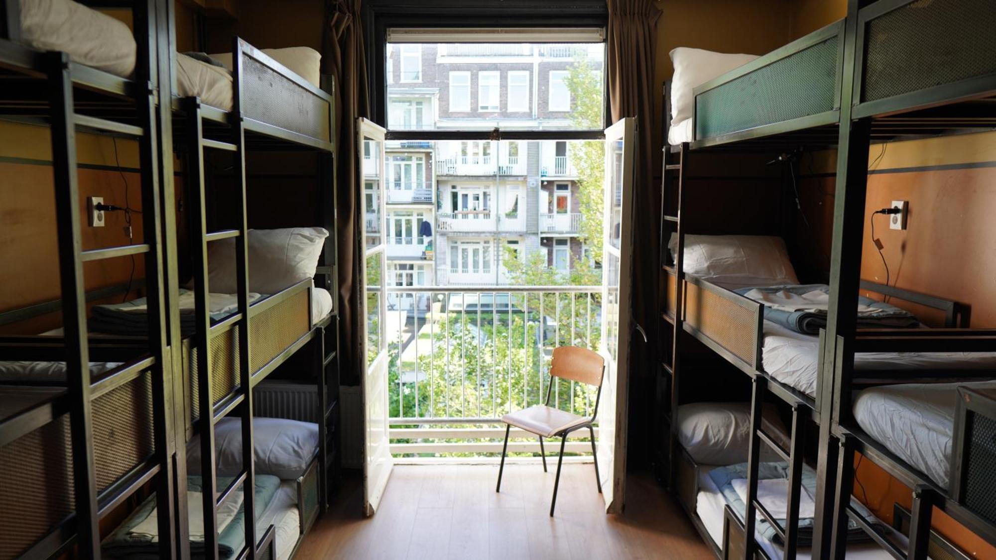 Onefam Amstel Hostel Amsterdam Exterior photo