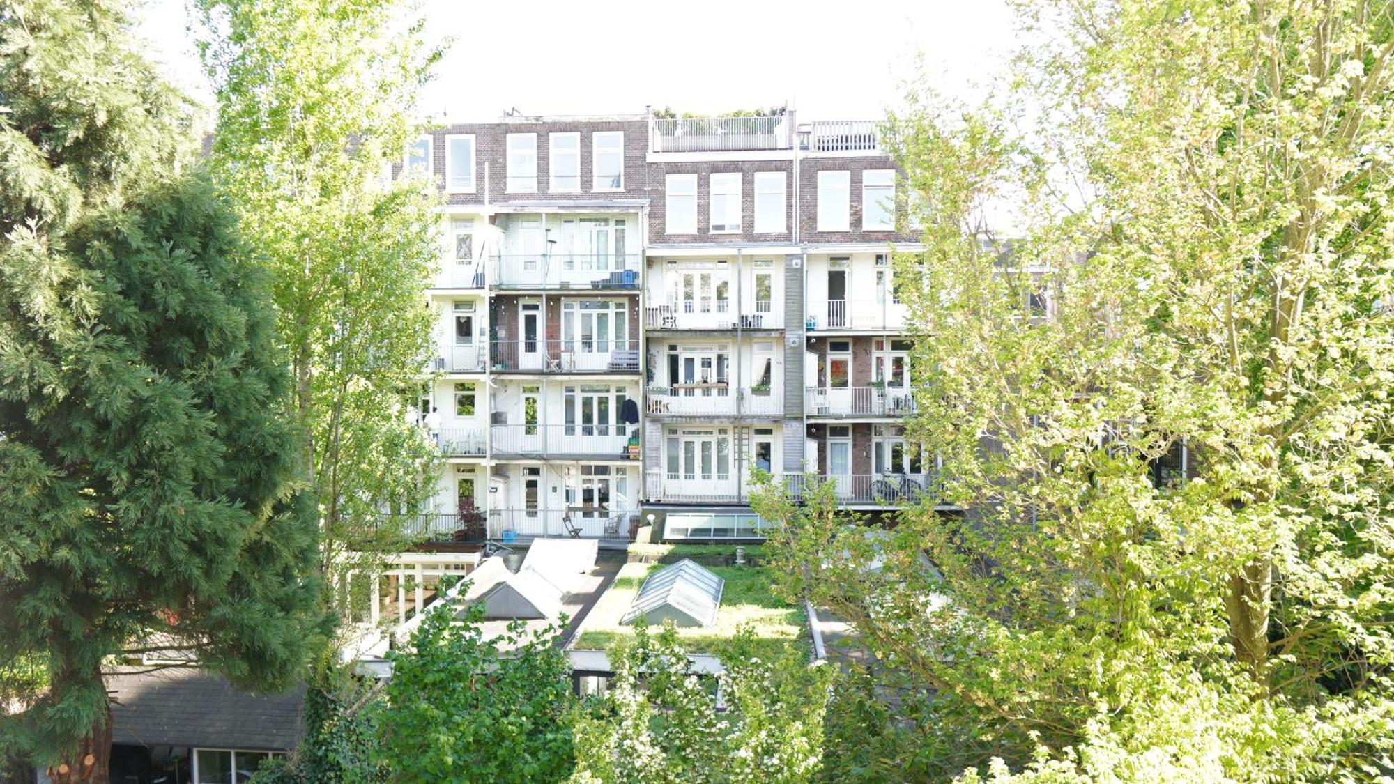 Onefam Amstel Hostel Amsterdam Exterior photo