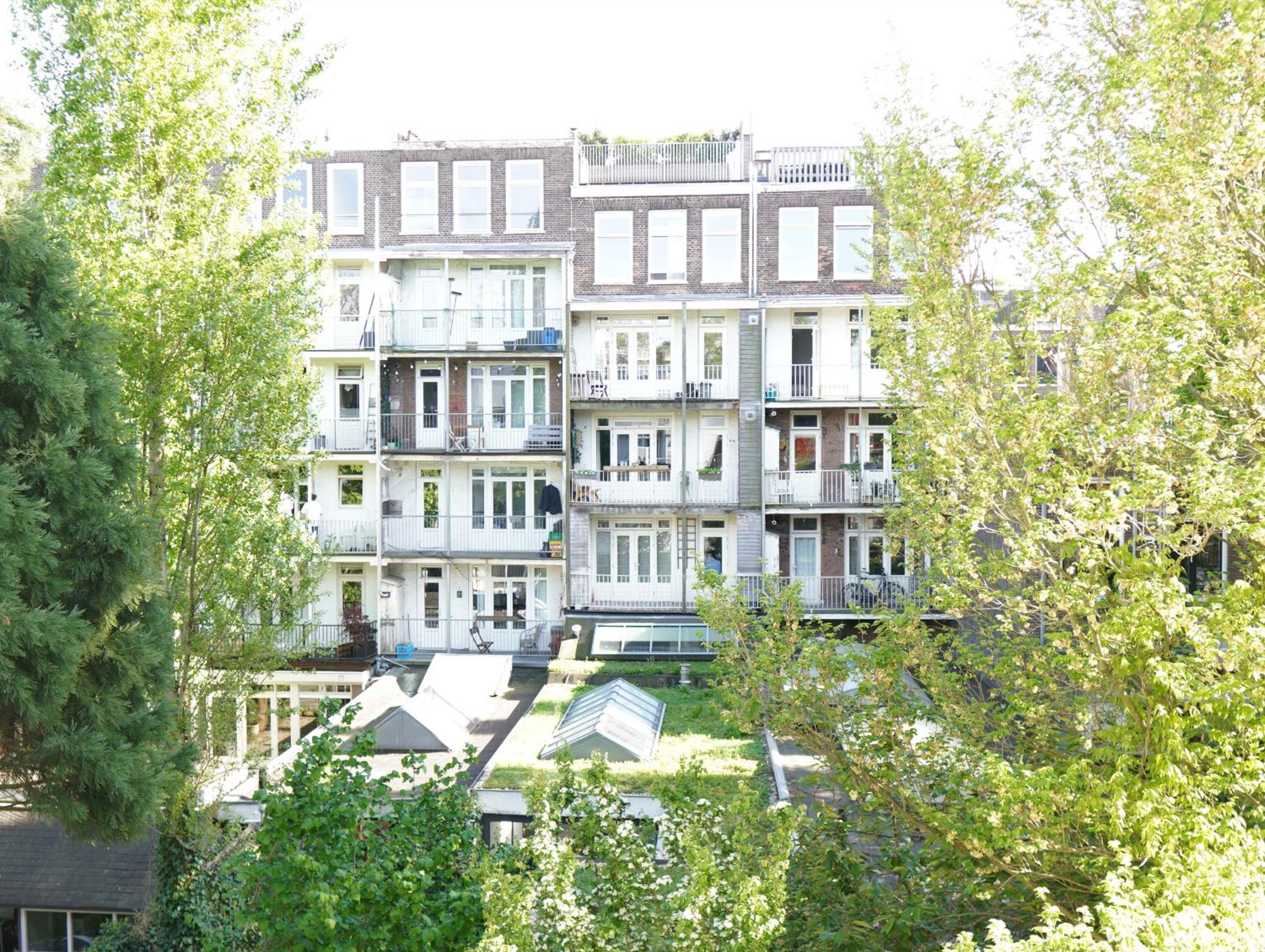 Onefam Amstel Hostel Amsterdam Exterior photo