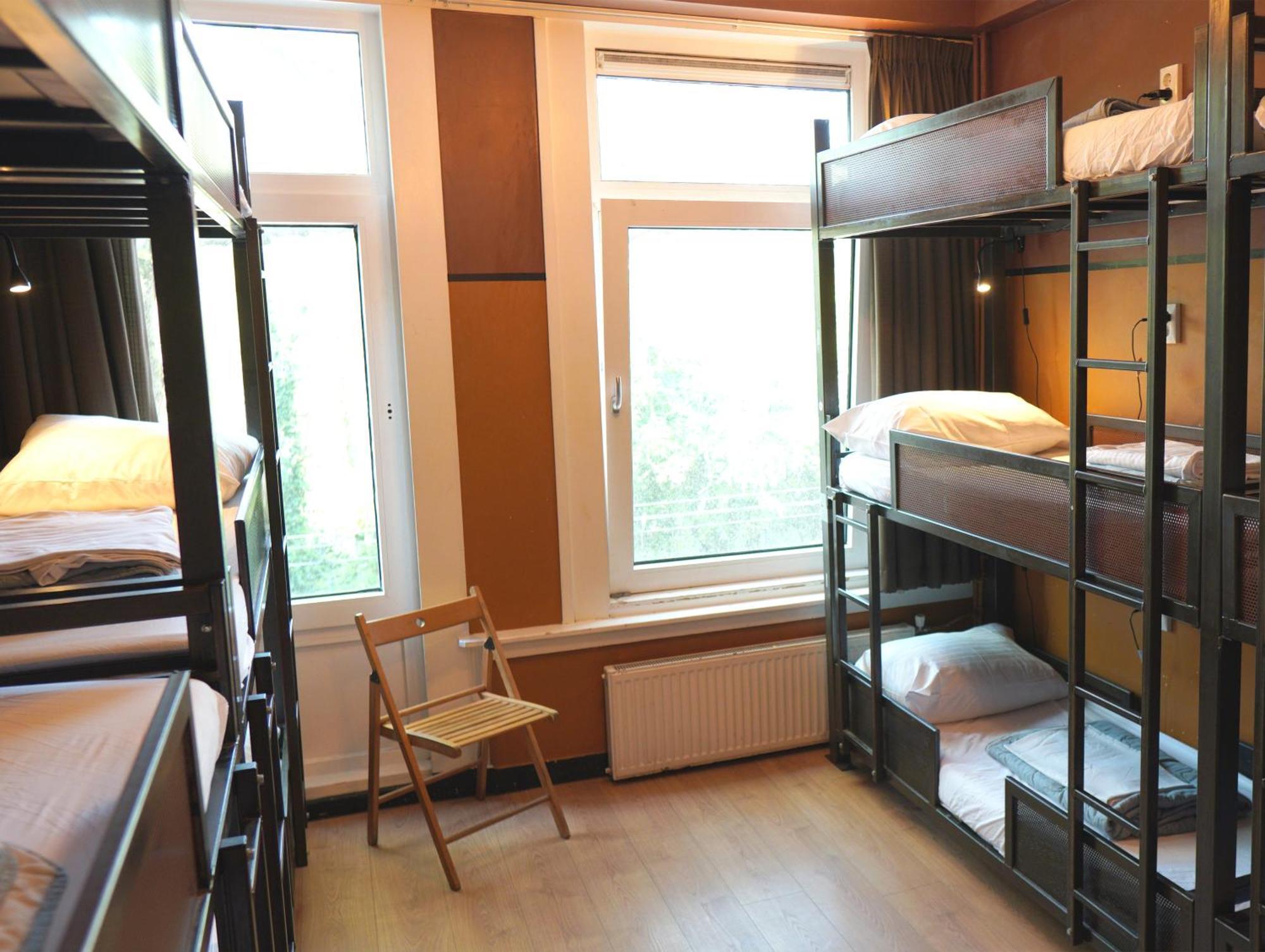 Onefam Amstel Hostel Amsterdam Exterior photo